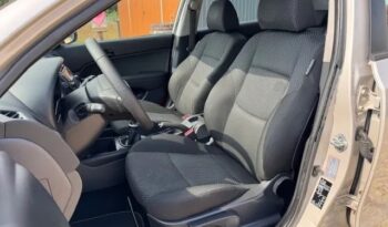 Hyundai i30 | FWD (przód) | Manualna | 90 KM | Beżowy full