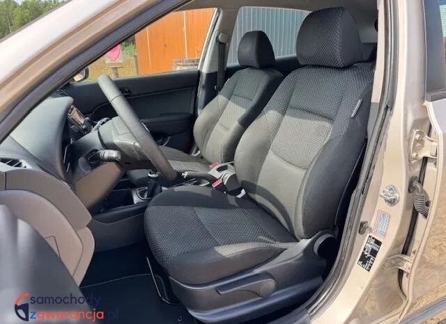 Hyundai i30 | FWD (przód) | Manualna | 90 KM | Beżowy full