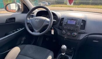 Hyundai i30 | FWD (przód) | Manualna | 90 KM | Beżowy full