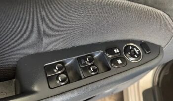 Hyundai i30 | FWD (przód) | Manualna | 90 KM | Beżowy full