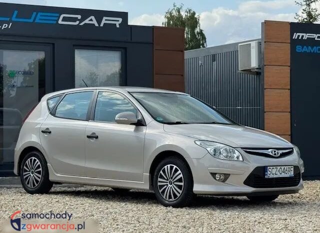 Hyundai i30 | FWD (przód) | Manualna | 90 KM | Beżowy full