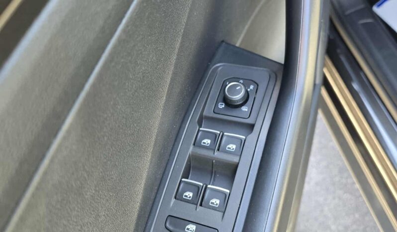 Volkswagen T-Roc | FWD (przód) | Manualna | 150 KM | Brązowy full