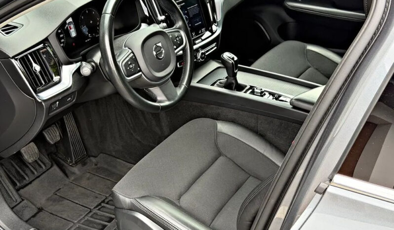 Volvo V60 | FWD (przód) | Manualna | 190 KM | Szary full