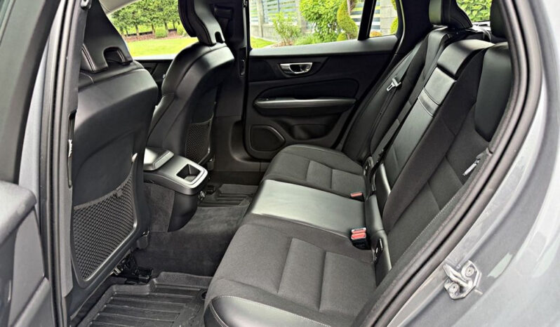 Volvo V60 | FWD (przód) | Manualna | 190 KM | Szary full