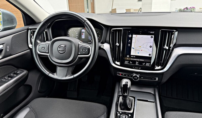 Volvo V60 | FWD (przód) | Manualna | 190 KM | Szary full