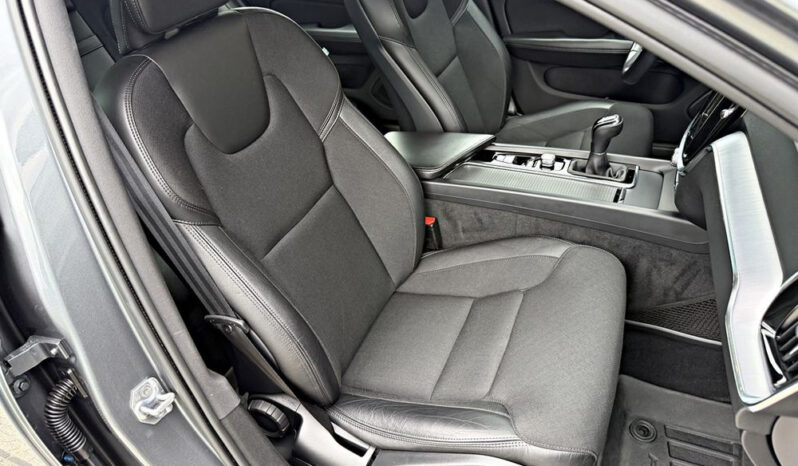 Volvo V60 | FWD (przód) | Manualna | 190 KM | Szary full
