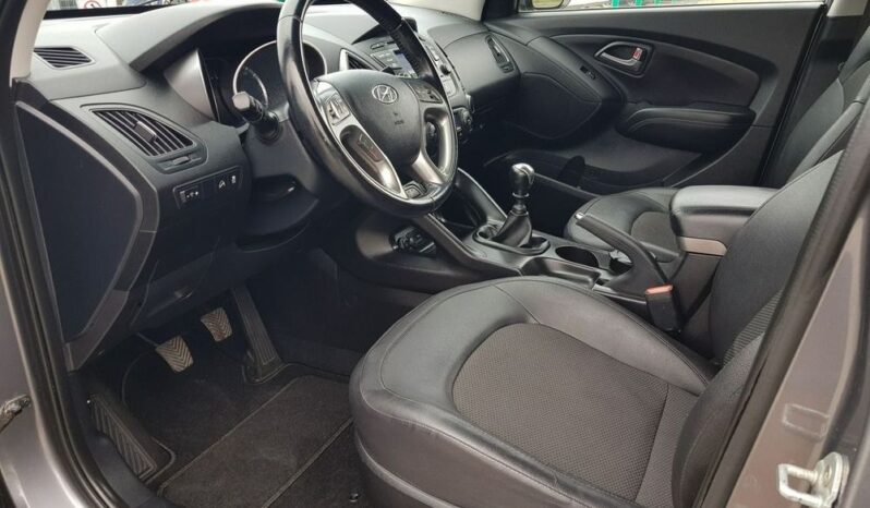 HYUNDAI ix35  | FWD (przód) | Manualna | 115 KM | Szary full