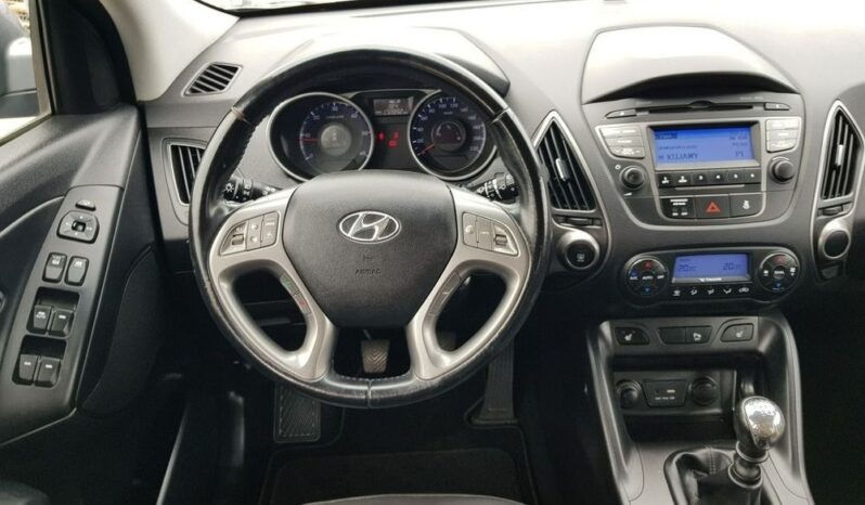 HYUNDAI ix35  | FWD (przód) | Manualna | 115 KM | Szary full