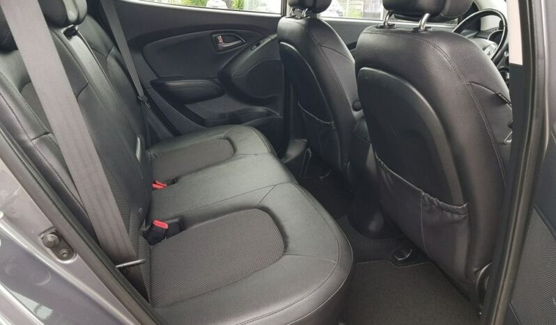 HYUNDAI ix35  | FWD (przód) | Manualna | 115 KM | Szary full