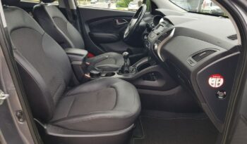 HYUNDAI ix35  | FWD (przód) | Manualna | 115 KM | Szary full