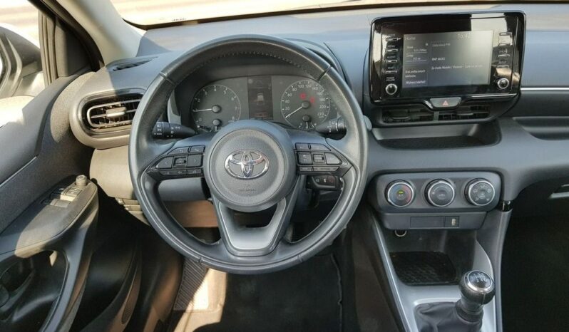 Toyota Yaris | FWD (przód) | Manualna | 72 KM | Biały full