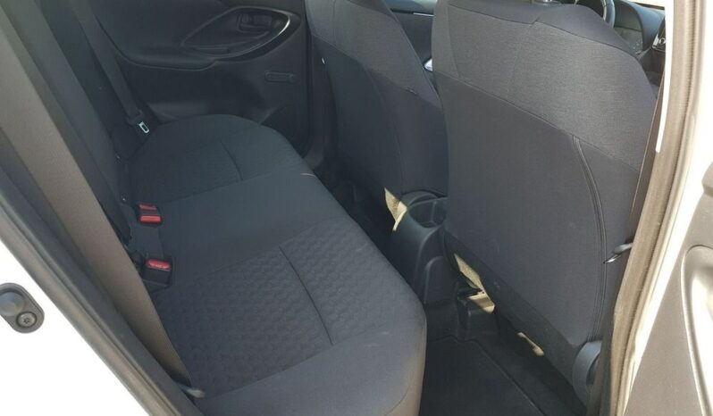 Toyota Yaris | FWD (przód) | Manualna | 72 KM | Biały full