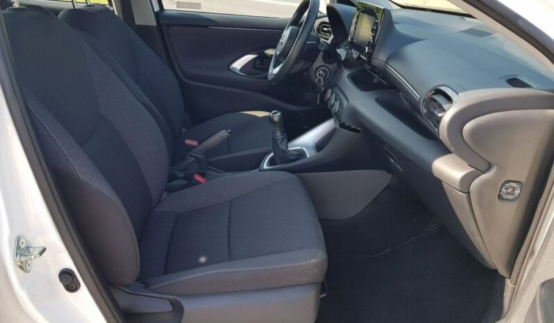 Toyota Yaris | FWD (przód) | Manualna | 72 KM | Biały full