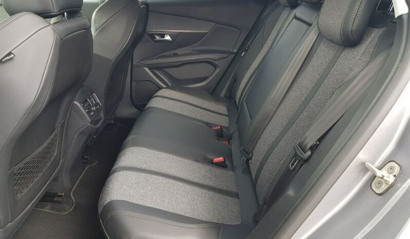 Peugeot 3008 | FWD (przód) | Manualna | 130 KM | Szary full