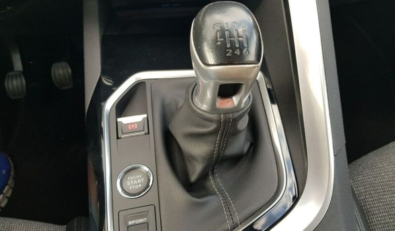 Peugeot 3008 | FWD (przód) | Manualna | 130 KM | Szary full
