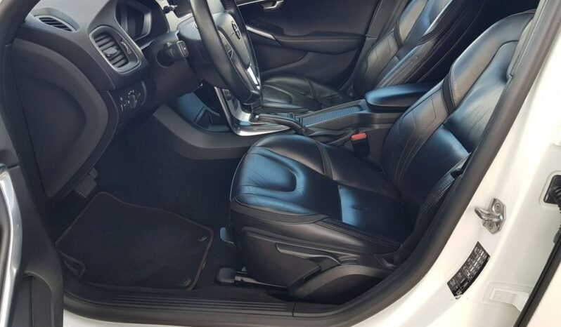 Volvo V40 | FWD (przód) | Automatyczna | 150 KM | Biały full