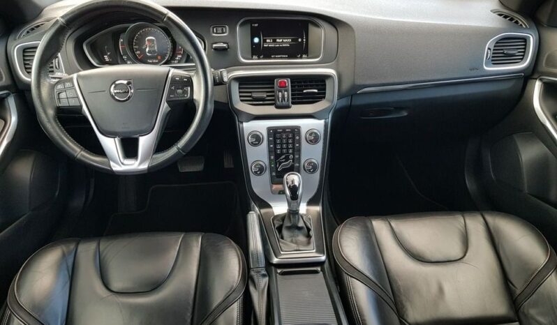 Volvo V40 | FWD (przód) | Automatyczna | 150 KM | Biały full