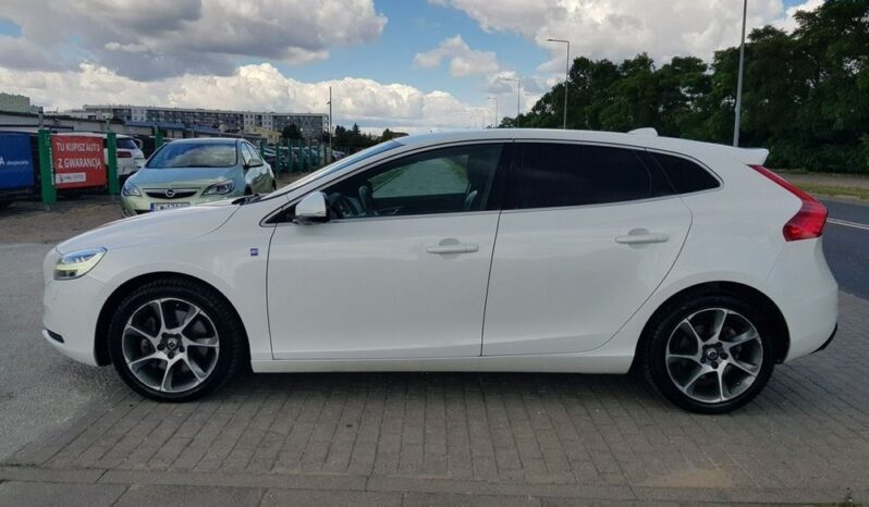 Volvo V40 | FWD (przód) | Automatyczna | 150 KM | Biały full