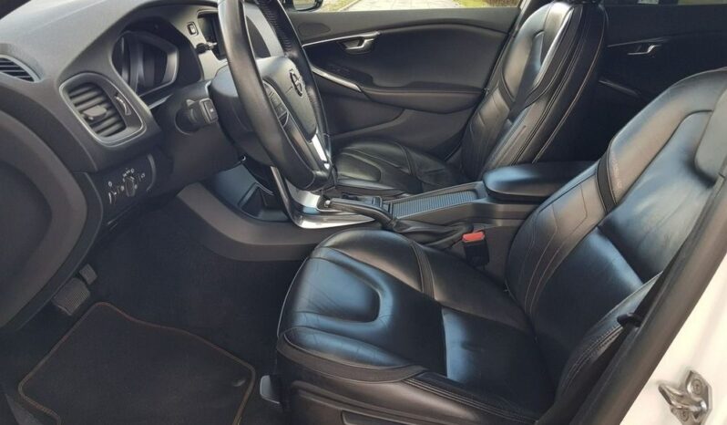 Volvo V40 | FWD (przód) | Automatyczna | 150 KM | Biały full