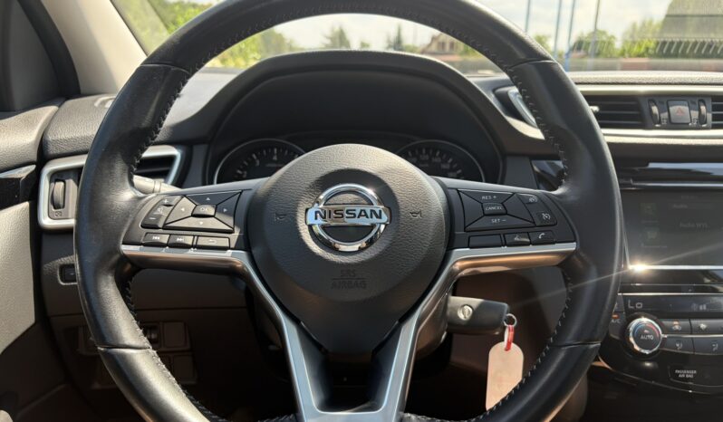 Nissan Qashqai | FWD (przód) | Manualna | 140 KM | Czarny full
