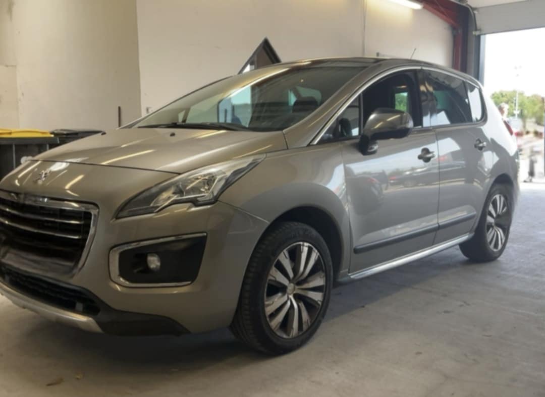 Peugeot 3008 | Fwd (Przód) | Manualna | 115 Km | Szary