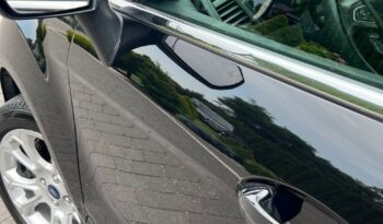 Ford   EcoSport    125 KM    Manualna    FWD (przód)    Czarny full
