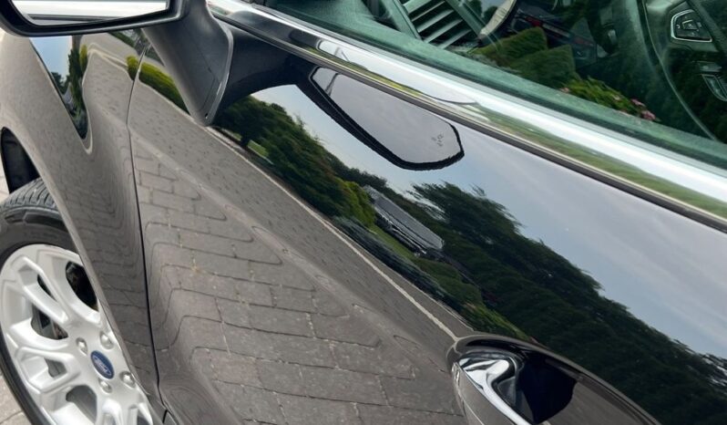 Ford   EcoSport    125 KM    Manualna    FWD (przód)    Czarny full