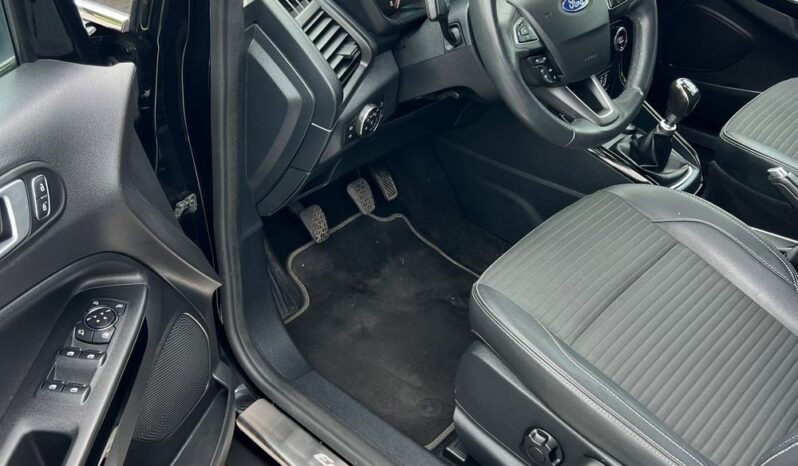 Ford   EcoSport    125 KM    Manualna    FWD (przód)    Czarny full