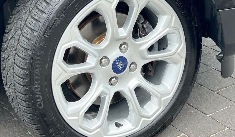 Ford   EcoSport    125 KM    Manualna    FWD (przód)    Czarny full