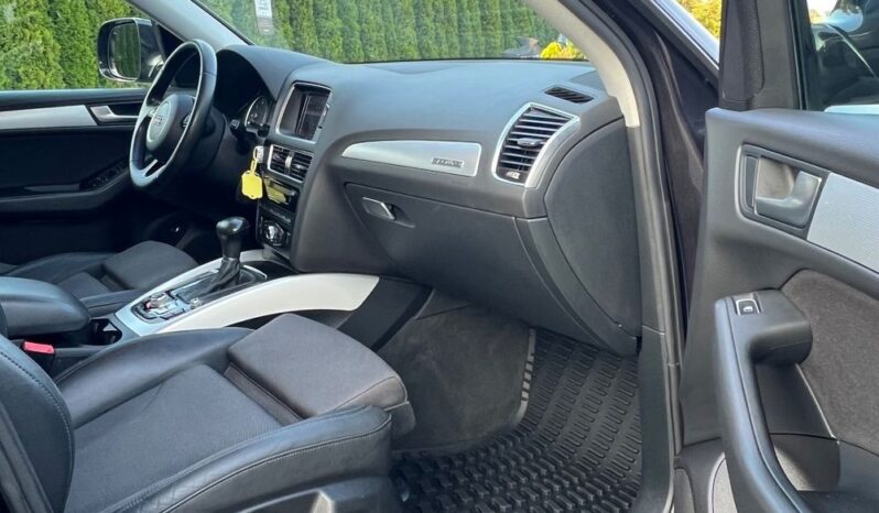 Audi   Q5    190 KM    Automatyczna    4×4 (stały)    Szary full