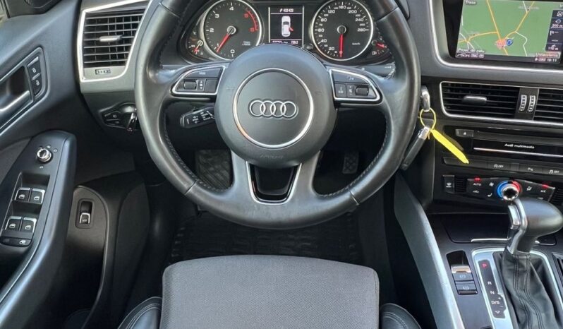 Audi   Q5    190 KM    Automatyczna    4×4 (stały)    Szary full