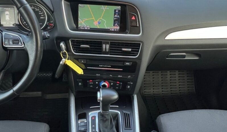 Audi   Q5    190 KM    Automatyczna    4×4 (stały)    Szary full