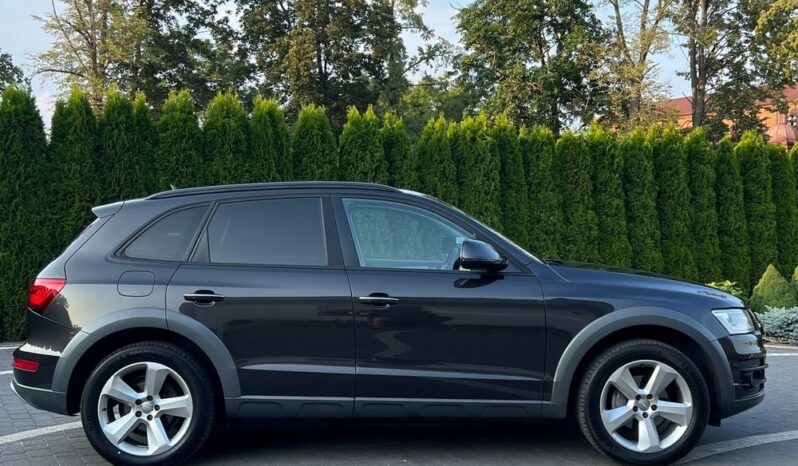 Audi   Q5    190 KM    Automatyczna    4×4 (stały)    Szary full