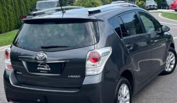 Toyota   Verso    112 KM    Manualna    FWD (przód)    Szary full