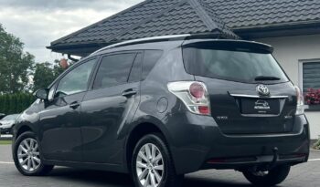 Toyota   Verso    112 KM    Manualna    FWD (przód)    Szary full