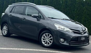 Toyota   Verso    112 KM    Manualna    FWD (przód)    Szary full