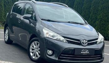 Toyota   Verso    112 KM    Manualna    FWD (przód)    Szary full