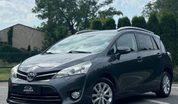 Toyota   Verso    112 KM    Manualna    FWD (przód)    Szary full