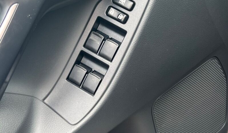 Toyota   Verso    112 KM    Manualna    FWD (przód)    Szary full