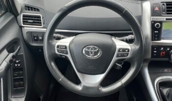 Toyota   Verso    112 KM    Manualna    FWD (przód)    Szary full