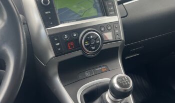 Toyota   Verso    112 KM    Manualna    FWD (przód)    Szary full