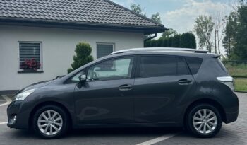 Toyota   Verso    112 KM    Manualna    FWD (przód)    Szary full