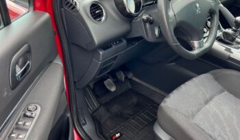 Peugeot   3008    112 KM    Manualna    FWD (przód)    Bordowy full
