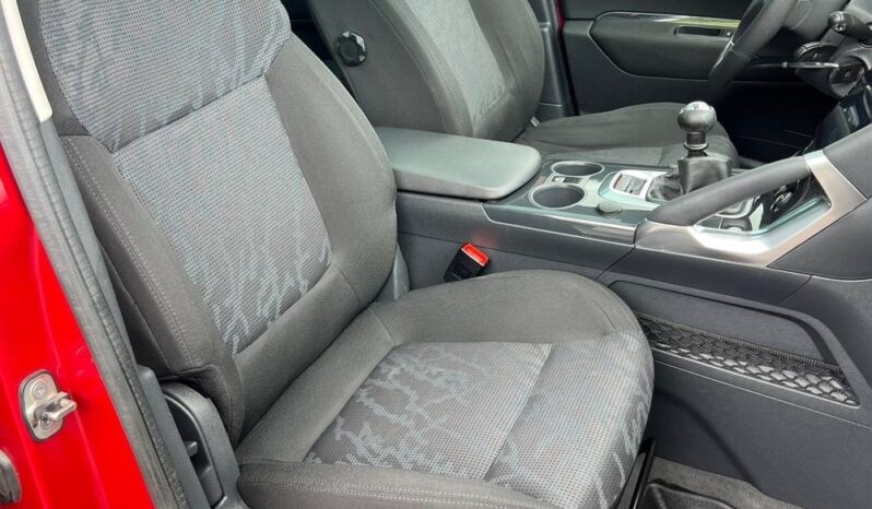 Peugeot   3008    112 KM    Manualna    FWD (przód)    Bordowy full