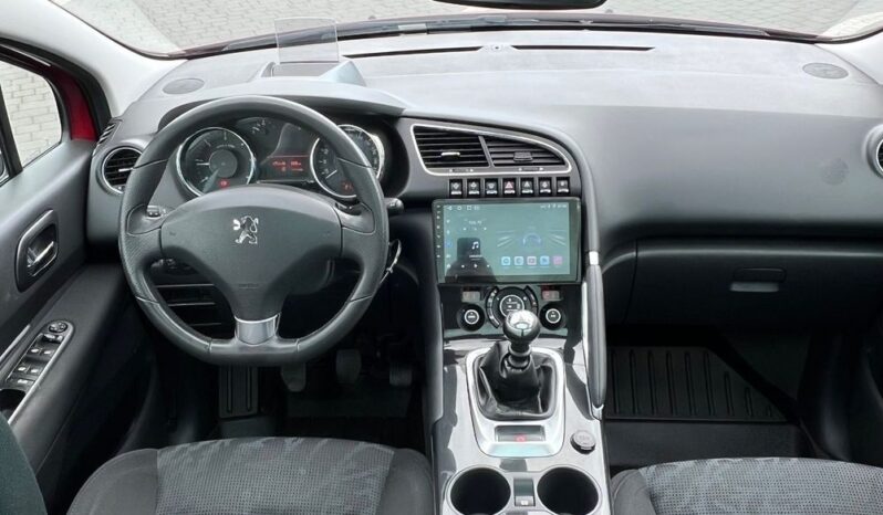 Peugeot   3008    112 KM    Manualna    FWD (przód)    Bordowy full