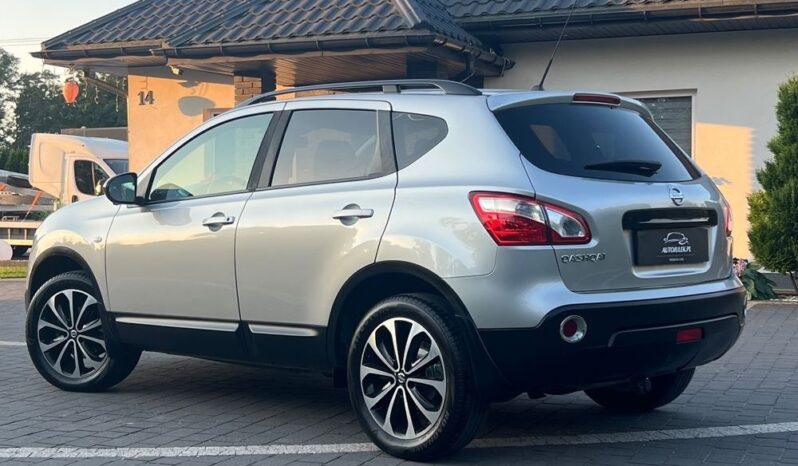 Nissan   Qashqai    141 KM    Manualna    FWD (przód)    Szary full