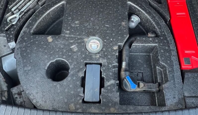 Nissan   Qashqai    141 KM    Manualna    FWD (przód)    Szary full