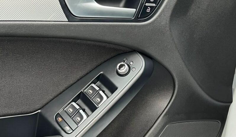 Audi   A5 Sportback    177 KM    Automatyczna    4×4 (stały)    Biały full