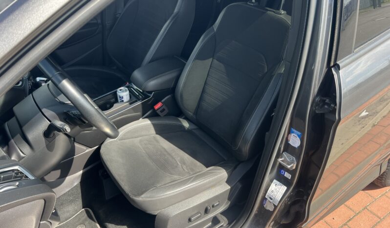 Ford Kuga | 4×4 (doł. automatycznie) | Automatyczna | 150 KM | Szary full