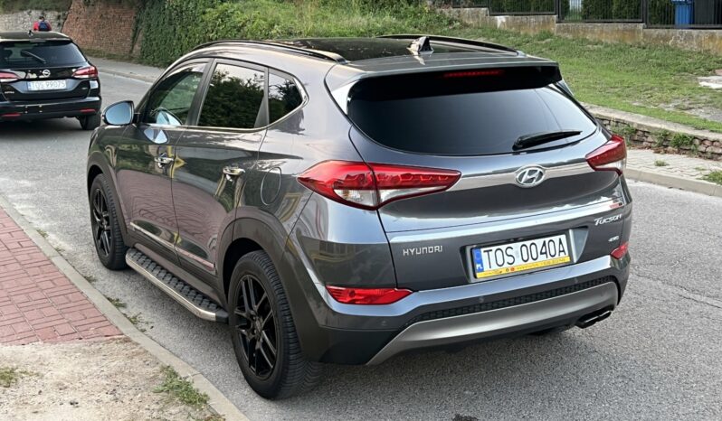 Hyundai Tucson | 4×4 (doł. automatycznie) | Manualna | 136 KM | Szary full